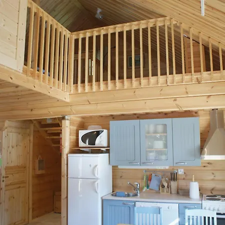 Holiday home Nipasjalonen