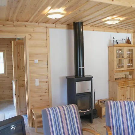 Holiday home Nipasjalonen